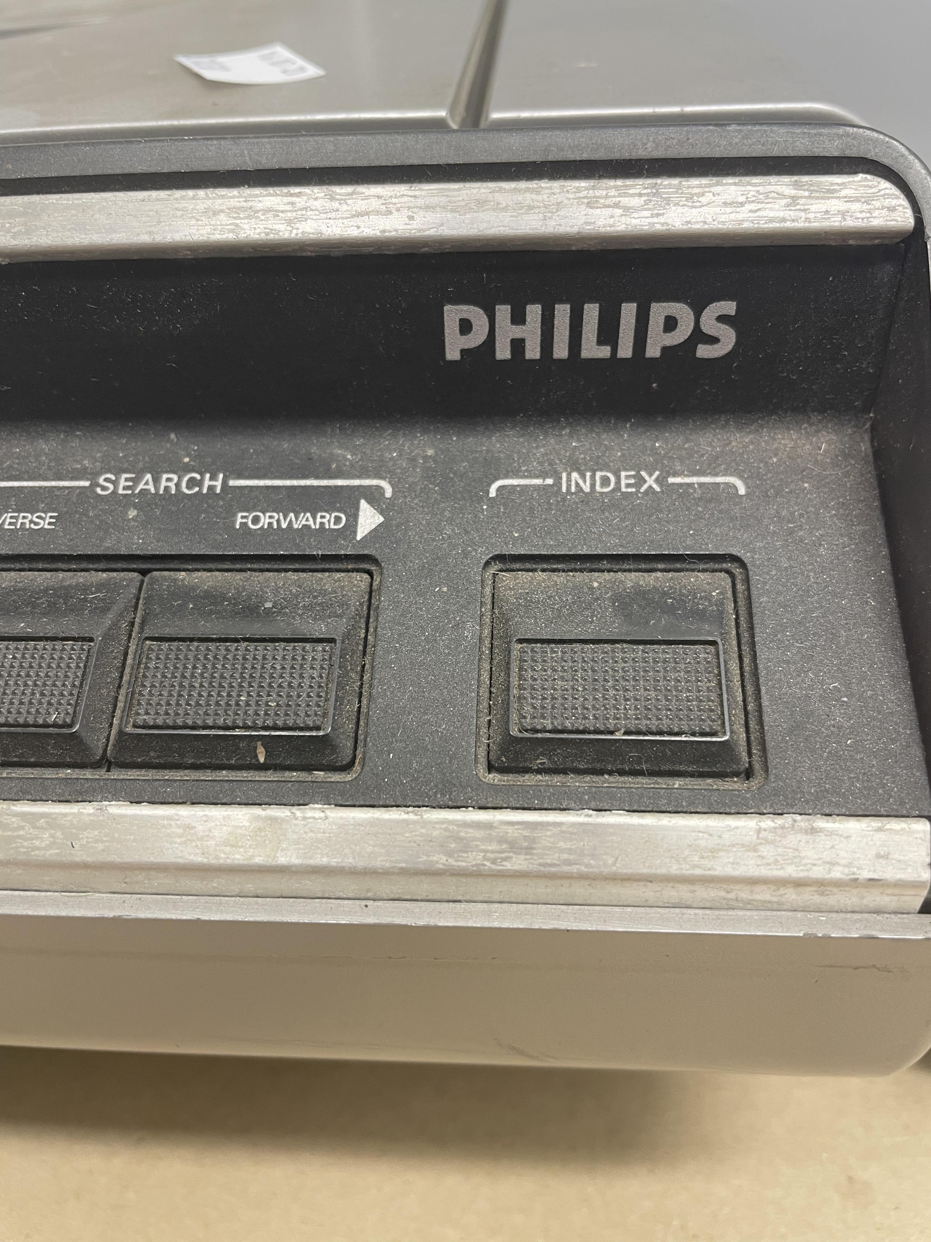 PHILIPS VLP700 LASER PLAYER WITH DISCS - Image 5 of 5