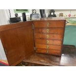 A ENGINEERS/COLLECTORS CABINET WITH BRASS HANDLES WITH SIX INTERNAL DRAWERS, 47 X 36 X 30CM