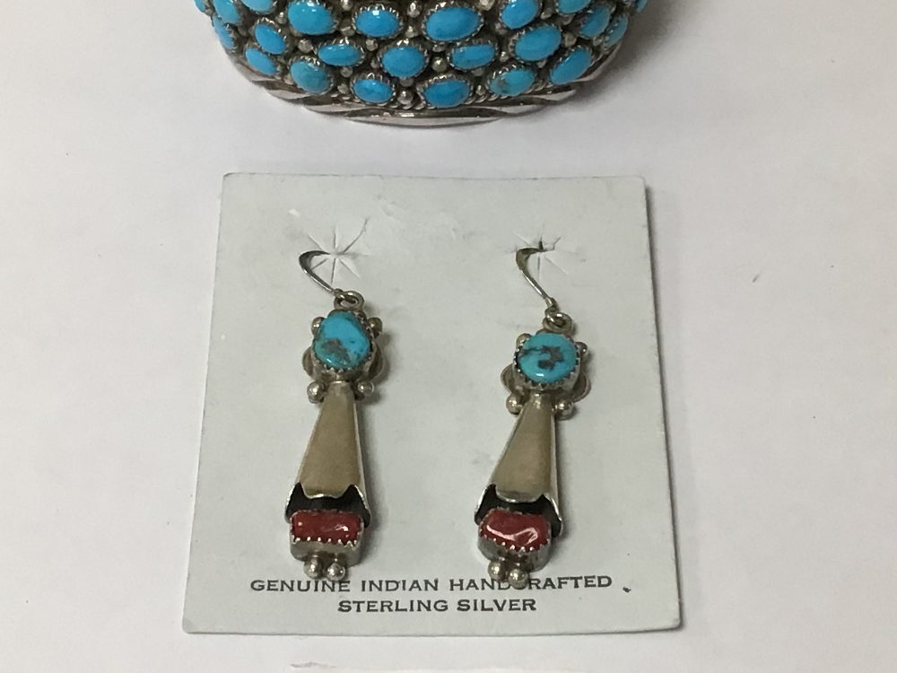 STERLING SILVER BANGLE WITH TURQUOISE STONES AND SIMILAR EARRINGS - Image 2 of 4