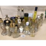 A MIXED COLLECTION OF LADIES PERFUME AND GENT’S COLOGNE BOTTLES, MOST OF WHICH ARE EMPTY, INCLUDES