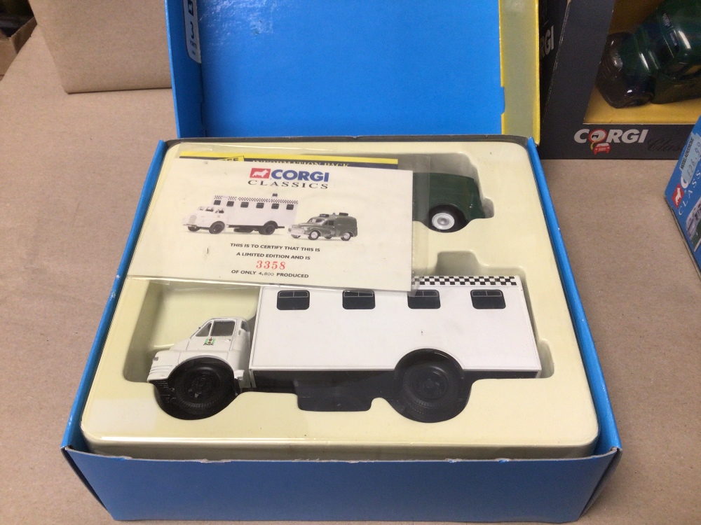 A COLLECTION OF DIE-CAST CORGI MODEL VEHICLES - Image 6 of 7