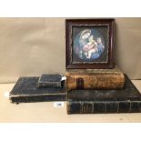 A MIXED COLLECTION OF ANTIQUE RELIGIOUS BOOKS AND FRAMED PICTURES INCLUDING THE NEW TESTAMENT (