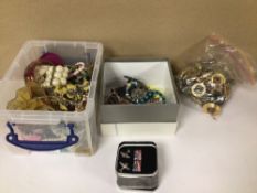 MIXED VARIETY OF COSTUME JEWELLERY
