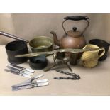 A MIXED BOX OF METAL WARE AND A SECLA MILK JUG, INCLUDES A BRASS FIGURE OF AN EAGLE, A COPPER