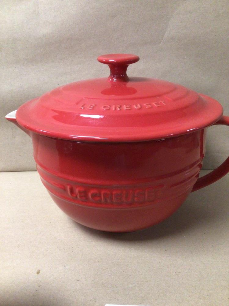 PART SET OF FOUR ‘LE CREUSET’ RED STONEWARE POTS AND JUG - Image 5 of 5