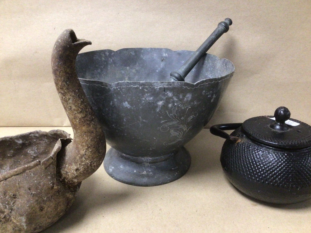 MIXED THREE PIECES OF VINTAGE METALWARE, INCLUDES SVENSKT TENN PESTLE AND MORTAR, A SMALL CAST - Image 2 of 4