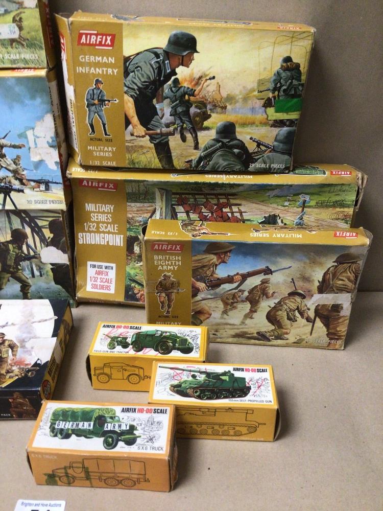 EXTENSIVE BOXED COLLECTION OF AIRFIX MILITARY SERIES SCALE MODEL KITS, CONTENTS UNCHECKED - Image 2 of 4