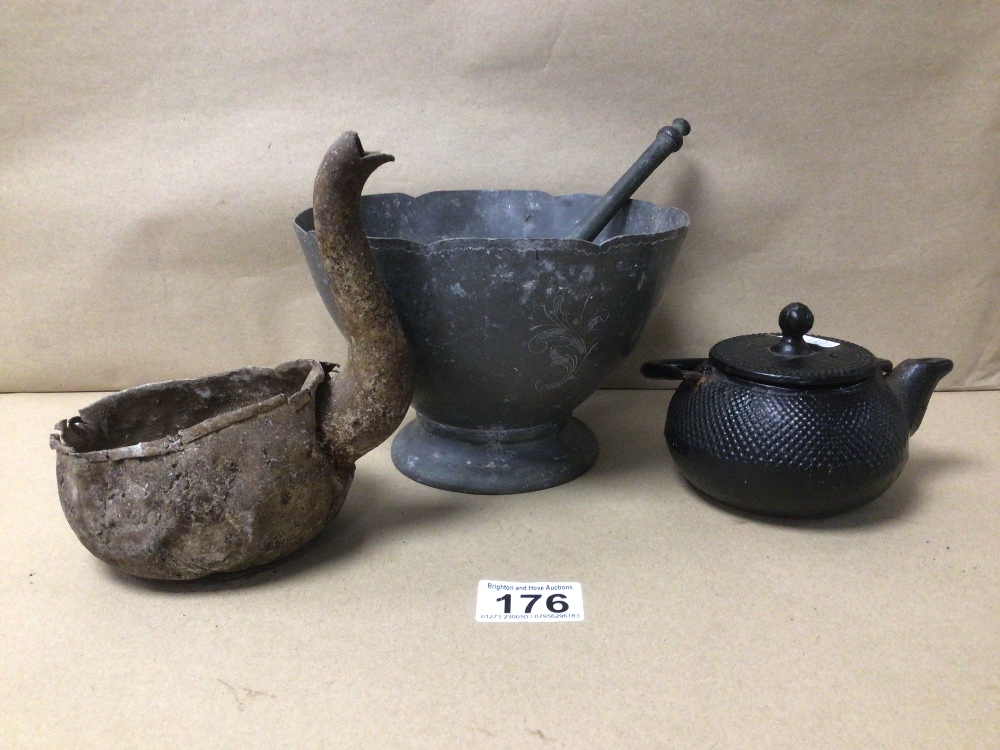 MIXED THREE PIECES OF VINTAGE METALWARE, INCLUDES SVENSKT TENN PESTLE AND MORTAR, A SMALL CAST