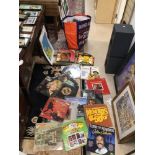 COLLECTION OF ALBUMS/LPS VINYL, JOHNNY CASH, NEIL DIAMOND, HOLLIES AND MORE