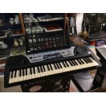 YAMAHA PSR-175 KEYBOARD