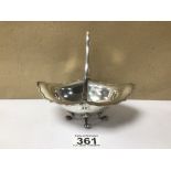 EDWARDIAN HALLMARKED SILVER OVAL BONBON DISH WITH SWING HANDLE, 15CM 1905 BY LEVI AND SALAMAN,