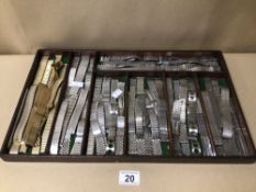 A LARGE SELECTION OF VINTAGE WATCH STRAPS (80+), SOME BEING GILT AND CHROME, IN WOODEN DISPLAY TRAY,