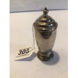 HEAVY ART DECO HALLMARKED SILVER CIRCULAR PEPPERPOT, 9.5CM, 95GRAMS