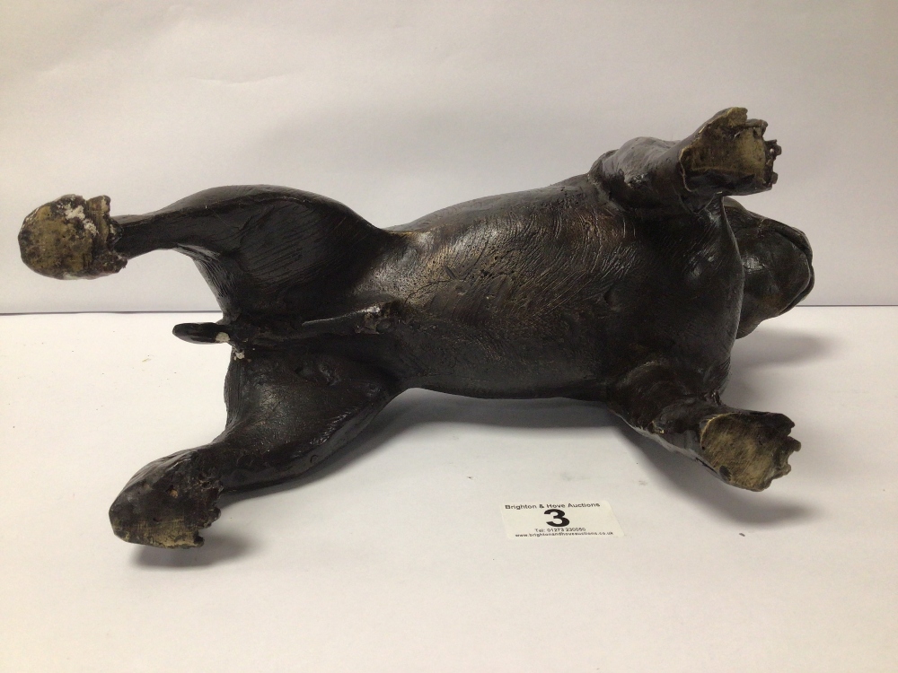 A BRONZE SCULPTURE OF A STAFFORDSHIRE BULL TERRIER, 35 X 20CM - Image 6 of 6