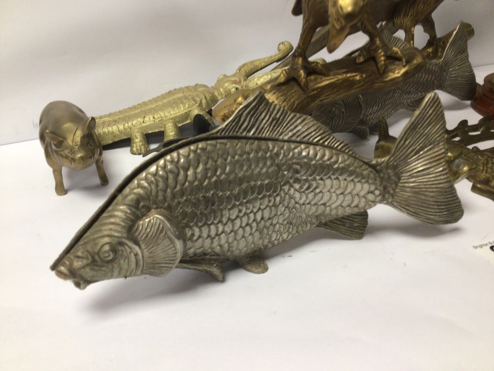 MIXED METAL ANIMAL FIGURES, FISH OWLS, EAGLE AND MORE - Image 3 of 7