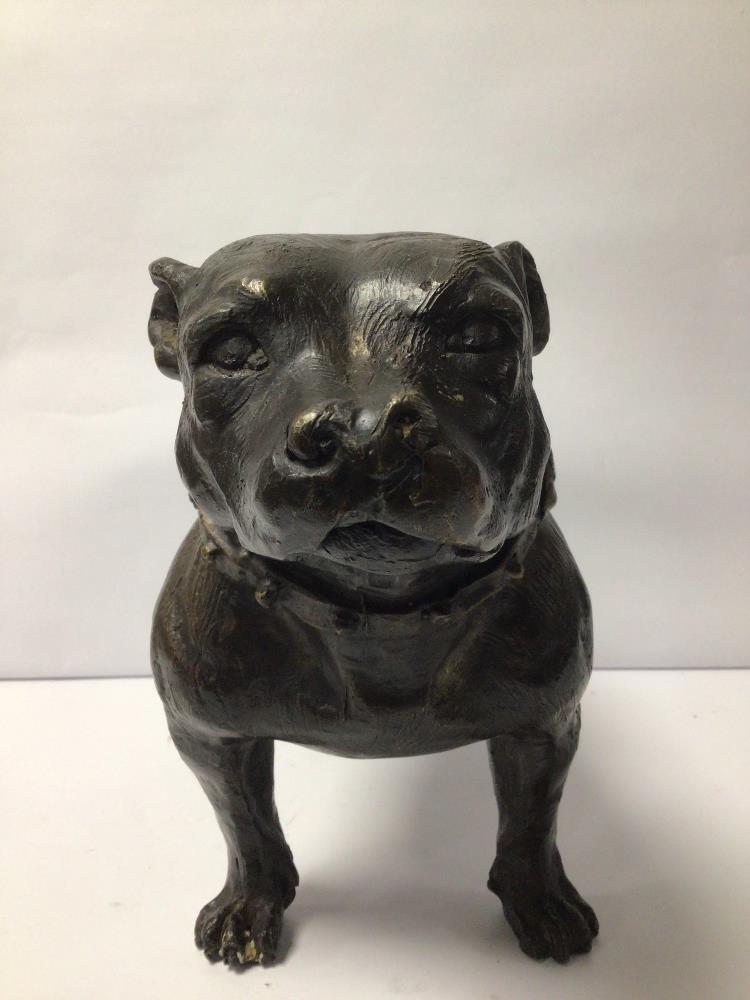 A BRONZE SCULPTURE OF A STAFFORDSHIRE BULL TERRIER, 35 X 20CM - Image 3 of 6