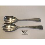 A PAIR OF HALLMARKED SILVER BRIGHT CUT SERVING SPOONS BY MAPPIN AND WEBB, 22CM 1920, 148GRAMS