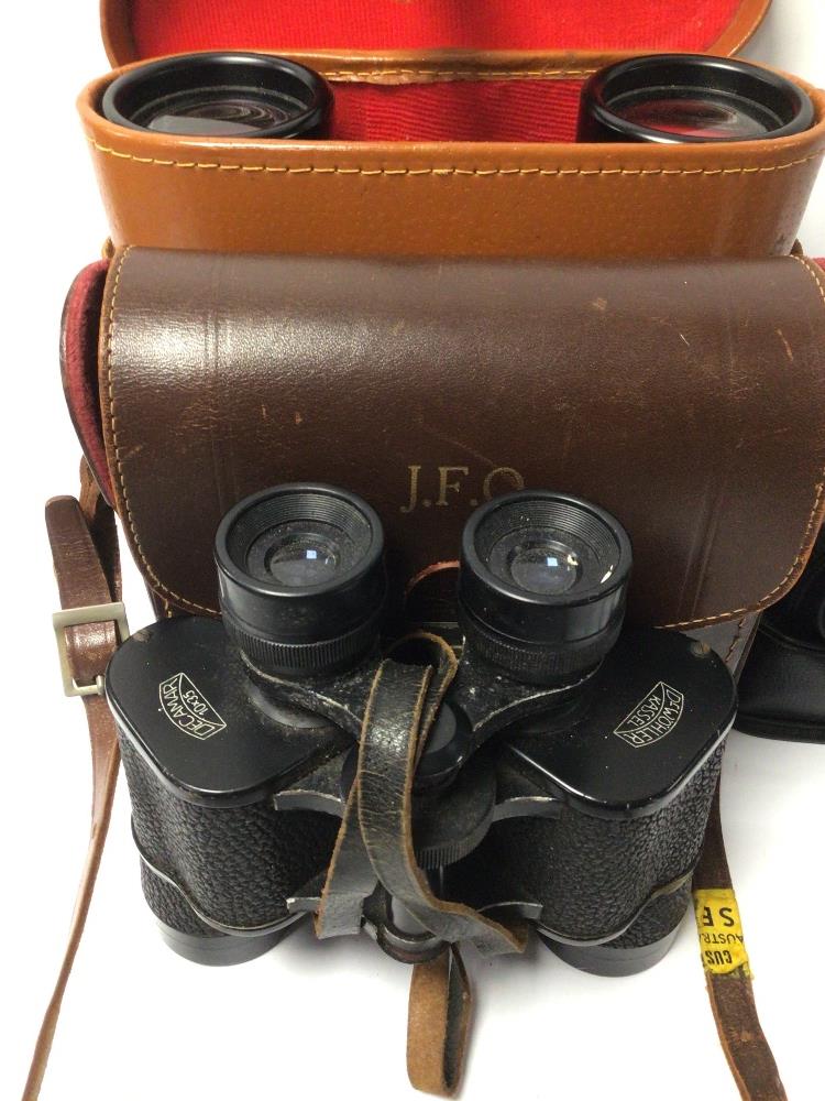 THREE VINTAGE BINOCULARS AND CAMERA, PRAKTICA, DEWOHLER, KASSEL 10 X 35 REGULA-WERK KING, CAMERA - Image 4 of 5