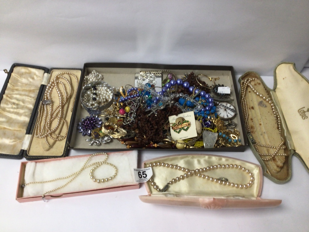 MIXED VINTAGE COSTUME JEWELLERY, PEARLS, BROOCHES AND MORE