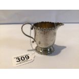 HALLMARKED SILVER CIRCULAR CREAM JUG WITH CAST BORDERS, 6.5CM 1905 BY ROBERT STEBBINGS, 77GRAMS