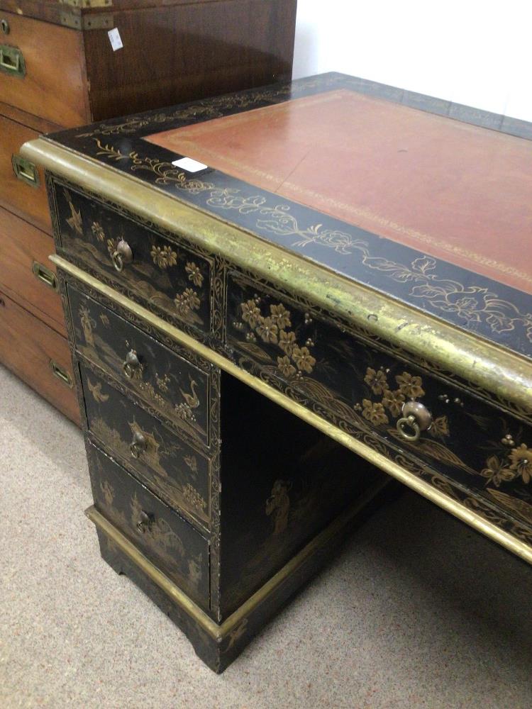BLACK LACQUERED CHINOSIERE WRITING DESK - Image 7 of 9