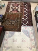 QUANTITY OF VINTAGE RUGS