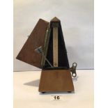 FRENCH VINTAGE ‘MAEZEL PACQUET’ MECHANICAL METRONOME (737,945). IN WORKING ORDER