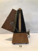 FRENCH VINTAGE ‘MAEZEL PACQUET’ MECHANICAL METRONOME (737,945). IN WORKING ORDER