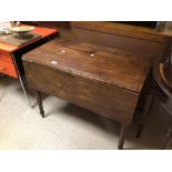 VICTORIAN MAHOGANY PEMBROKE TABLE, 90 X 49CM