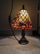 SMALL TIFFANY STYLE SIDE TABLE LAMP, 36CM