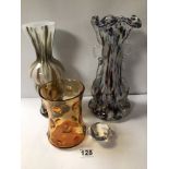 FOUR PIECES OF MIXED GLASS ITEMS, VAL ST LAMBERT CRYSTAL FROG, MURANO, AND MORE