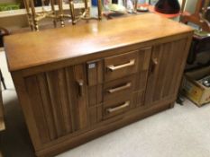ART DECO 1930'S INGLESANT WOODEN SIDEBOARD WITH THREE MIDDLE DRAWERS, 139 X 51CM