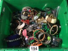 BOX OF MIXED COSTUME JEWELLERY, INCLUDES BANGLES, BRACELETS, NECKLACES, AND MORE