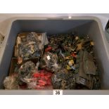 LARGE BOX OF VINTAGE TOY SOLDIERS INCLUDES LONE STAR