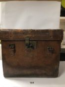 VICTORIAN LEATHER HAT BOX WITH A BRIGHTON LUGGAGE LABEL TO THE SIDE, 33 X 39 X 32CM
