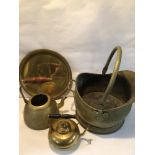 SMALL COLLECTION OF BRASS METALWARE. INCLUDING ‘TENNANTS GOLD BIER’ CIRCULAR BRASS TRAY