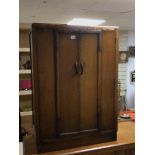 1950'S ENGLISH OAK CUPBOARD WITH INTERNAL SHELF, 120 X 80CM