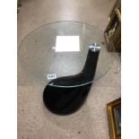 A MODERN BLACK PLASTIC AND GLASS SIDE TABLE, 54CM