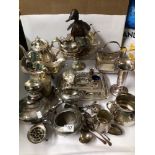 LARGE COLLECTION OF SILVER-PLATED AND WHITE METAL ITEMS. INCLUDES TRAYS, FLATWARE, POTS/KETTLES, AND