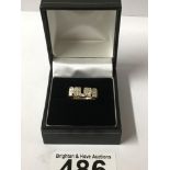 375 GOLD RING DECORATED WITH MUM (STONES) SIZE L, 1.9 GRAMS