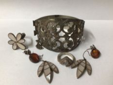 MIXED SILVER/WHITE METAL JEWELLERY