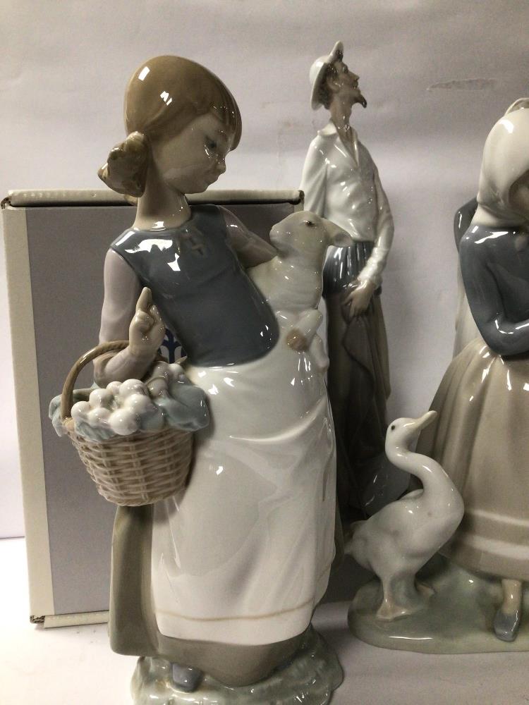 SEVEN LLADRO PORCELAIN FIGURINES, GOLFER A/F, DON QUIXOTE AND MORE - Image 4 of 7