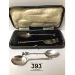 HALLMARKED SILVER CHRISTENING SPOON AND FORK (CASED) WITH TWO SILVER TEASPOONS, 1936 W AND CO LTD,