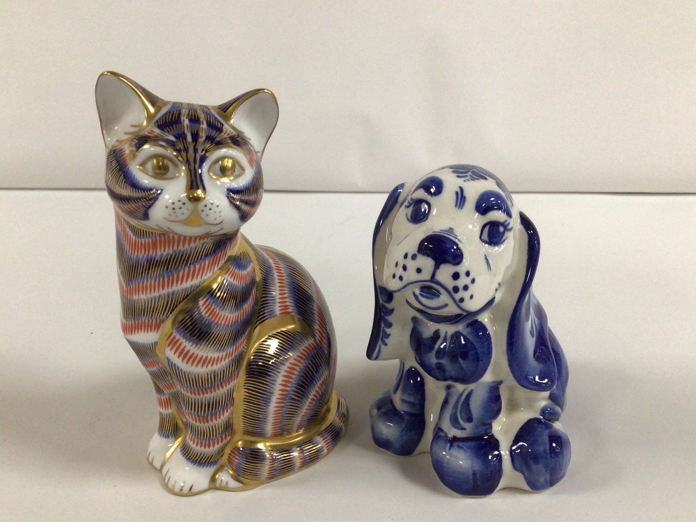 ROYAL CROWN DERBY CAT 13CM WITH A RUSSIAN GZHEL POTTERY DOG, 11CM - Image 2 of 3