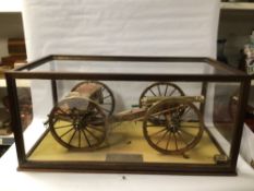 GLASS CASED MODEL OF AN AMERICAN 6-PDR GUN CARRIAGE AND LIMBER, CIRCA 1849, 61 X 29CM.