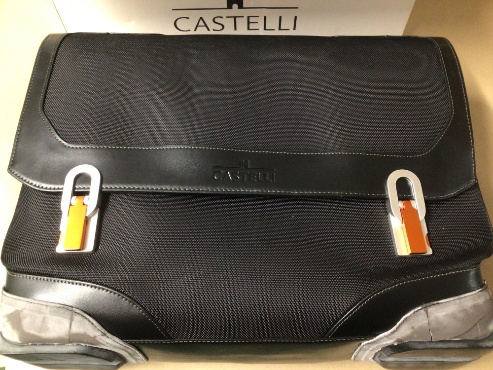 BOXED CASTELLI COMPUTER, ONE SECTION, BRIEFCASE (BLACK). WITH INNER PADDING, SHOULDER STRAP, AND - Image 4 of 5