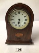 EDWARDIAN INLAID MAHOGANY DOME TOP 8-DAY MANTEL CLOCK, WITH ROMAN NUMERALS. 20CM IN HEIGHT.