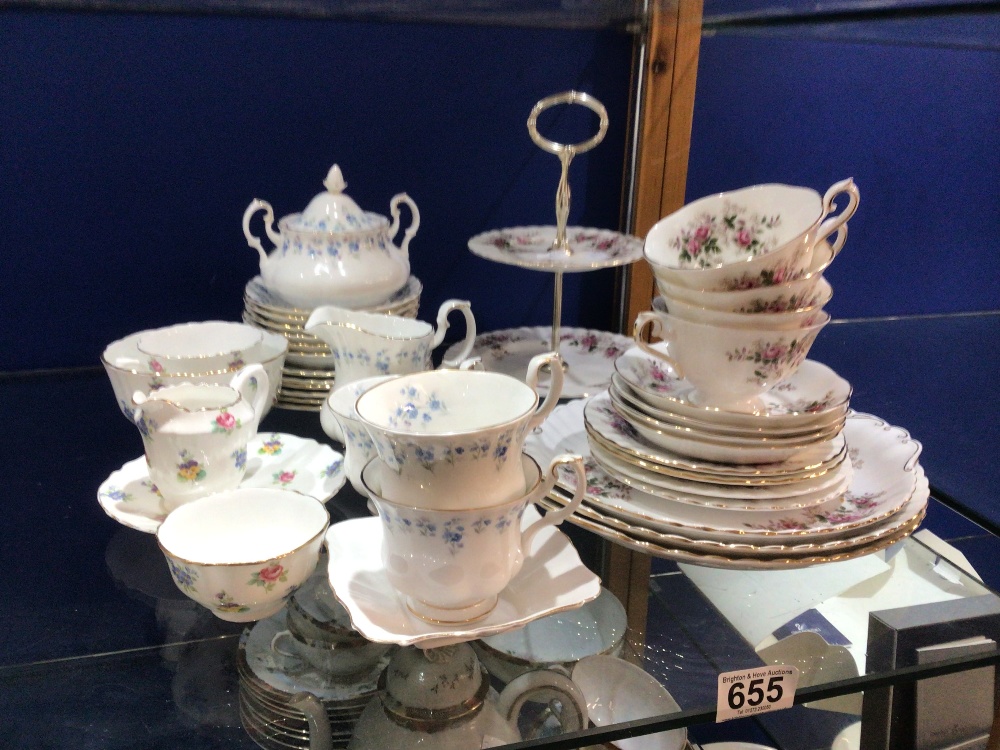 ROYAL ALBERT LAVENDER ROSE (16 PIECES), ROYAL ALBERT MEMORY LANE (17 PIECES) AND 5 PIECES OF CROWN