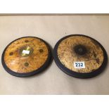 TWO VINTAGE WOOD AND BRASS DISCUS THROW PLATES. LARGEST 23CM IN DIAMETER.