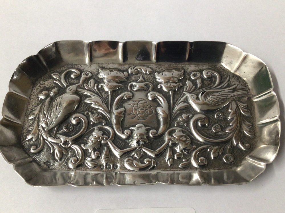 VICTORIAN HALLMARKED SILVER EMBOSSED (DECORATED WITH BIRDS AMONGST FOLIAGE) RECTANGULAR PIN TRAY, - Image 2 of 2